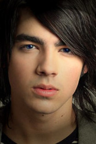 Joe Jonas (blue eyes) by Emilylovesmusic.