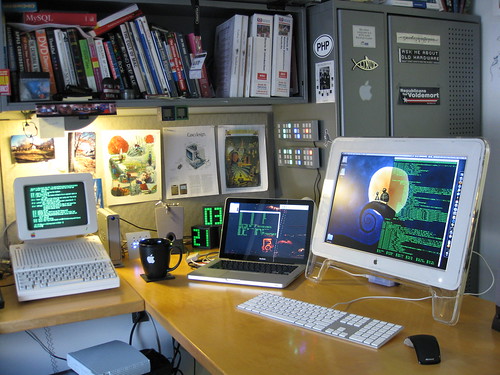 three-headed MacBook 2008