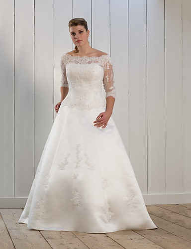plus size wedding dress with sleeves. plus size wedding dress with