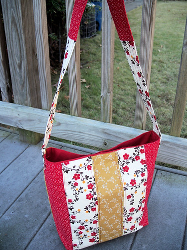 Quilted Purse Red and Cream