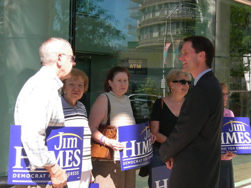 Jim Himes talks with seniors about protecting Social Security
