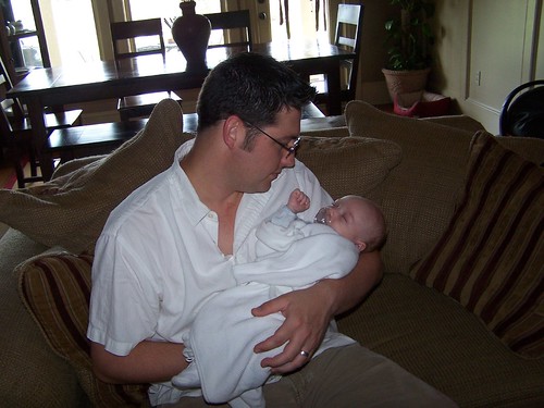 2008 - 08-10 - With Daddy (1)