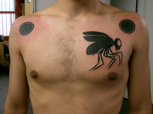 tatuagem mosca fly tattoo. www.micaeltattoo.com.br