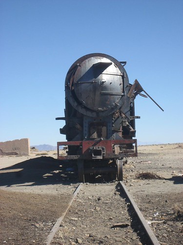 Кладбище поездов в Боливии