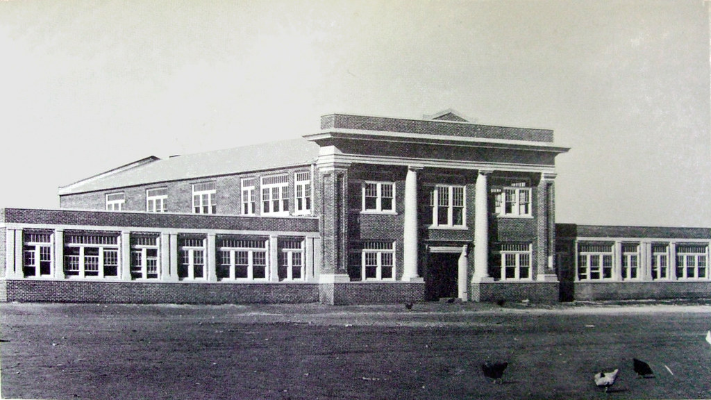 Hollister District School