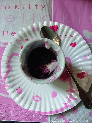 My breakfast 5:greece yogurt with blackberry