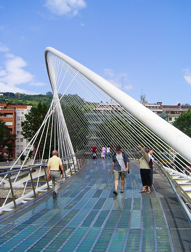 Campo Volantín footbridge, Bilbao, Spain, by jmhdezhdez