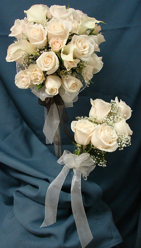 white rose bouquet bridesmaid. White Rose Wedding Bouquets
