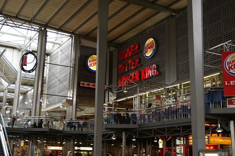 慕尼黑車站的Burger King.jpg