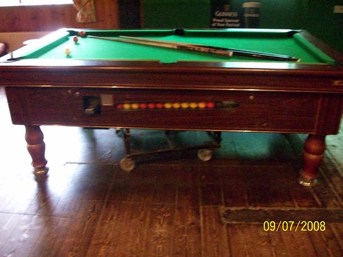 Ireland - Ring of Kerry Tour - Red Fox Pub  snooker table