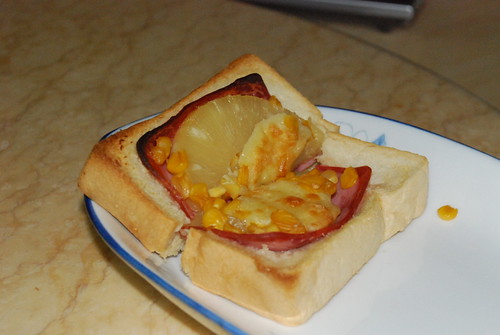女主人做的鳳梨火腿三明治!