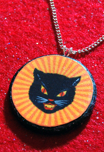 vintage black cat pendant