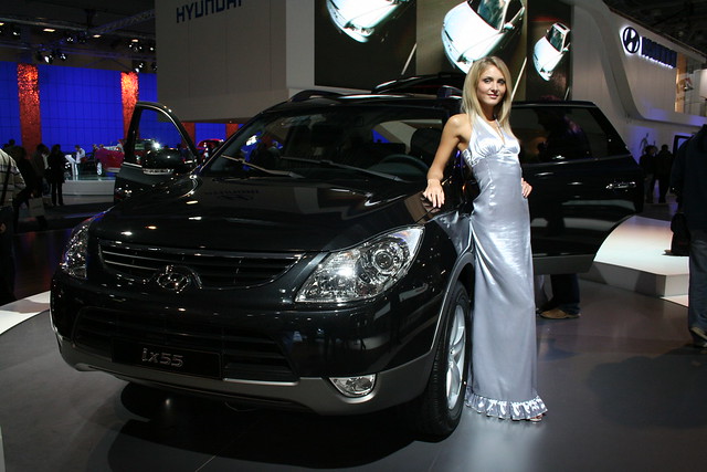 auto show cars girl offroad 4x4 russia moscow international motor suv veracruz hyundai 2008 mims ix55