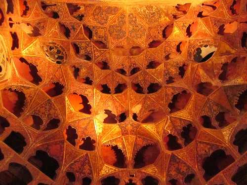 The ceiling of Dar-al-Huffazz.