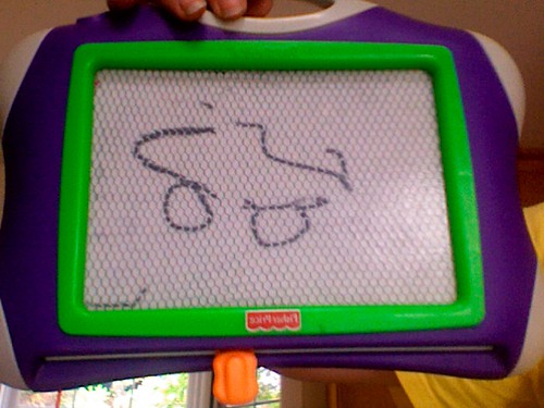 Leelo Draws a Car