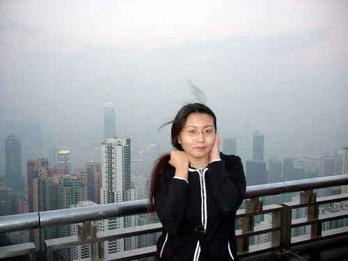 Hong Kong December 2004 - Suanie at The Peak 02