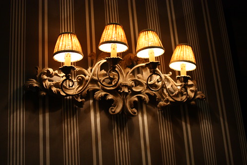 古典的壁燈