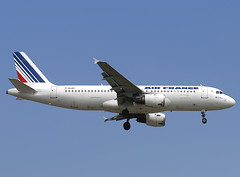 Air France A320-211 F-GLGH BCN 29/05/2004