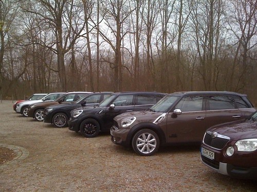 MINI Countryman in Absolute Black and Light Coffee