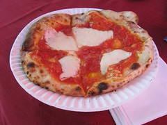 Brooklyn Flea: Pizza Moto - pizza with tomato and mozzarella