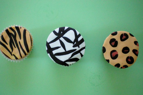 animal print cakes. Animal Print Cupcakes