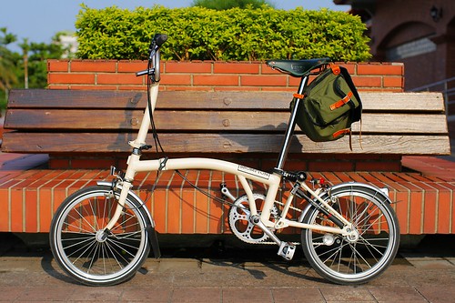 White Brompton by bluejeans25
