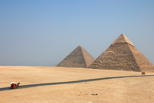 フリー画像|人工風景|建造物/建築物|ピラミッド|ギザのピラミッド|世界遺産/ユネスコ|エジプト風景|砂漠の風景|フリー素材|
