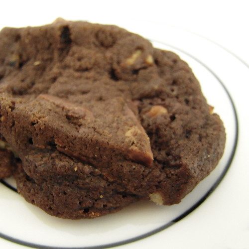 08-07 chocolate chip chocolate cookie