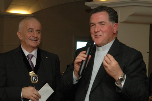 Don Giuliano  e il Dottor Francesco Bravi, presidente del Kiwanis International