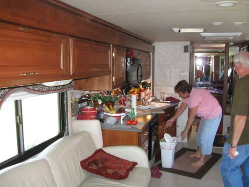 Discovery Fleetwood RV group 008