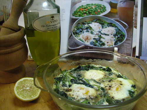 Spinach Baked with Eggs and Cream