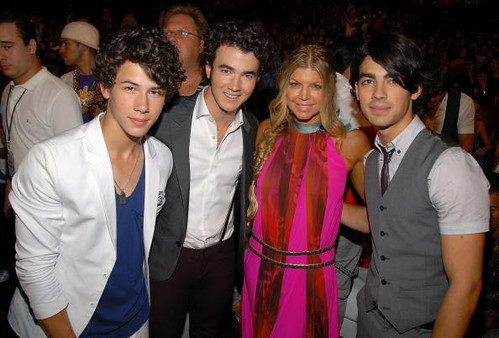 Jonas Brothers with Fergie by Sandy_Loves_Jonas♥.