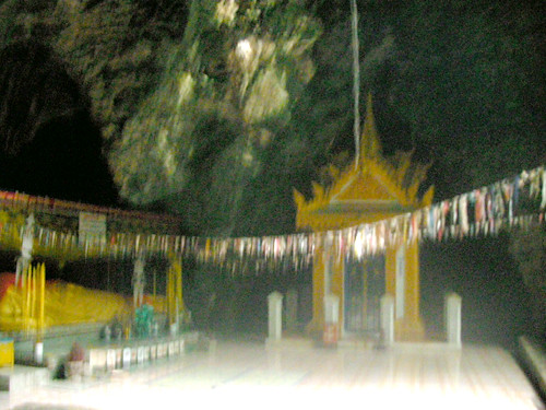 cave-stupa-buddha-sampow