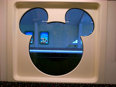 20080605 Disney Resort Line 2