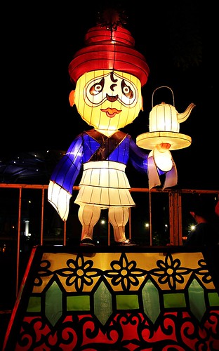 _MG_4795 - HDR - Lantern - Chinese Opera - Waiter