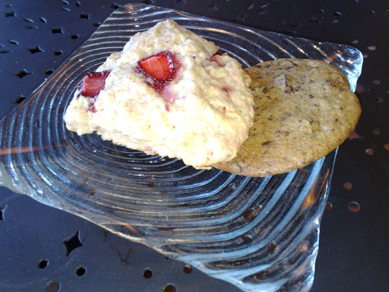 Fresh Strawberry Scone and Chocolate Chip Cookie