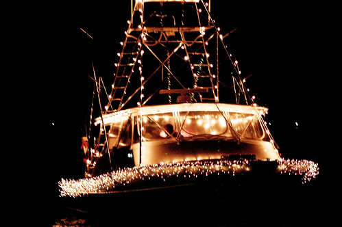 boat christmas parade 22  