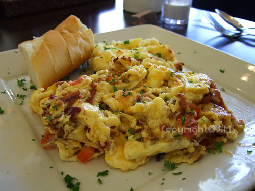 Applewood Smoked Bacon and Cheddar Scramble