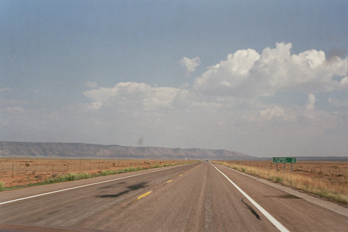 Camino del Grand Canyon desde la Historic Route 66