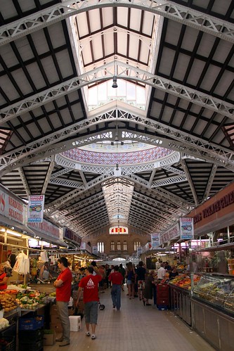 Valencia Central Market (Photo by Nestosjp)
