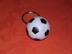 objets sphériques - porte clefs ballon de football par eric.delcroix
