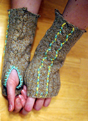 cabled ninja mitts!