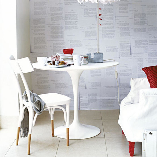 diy wallpaper. table + DIY wallpaper