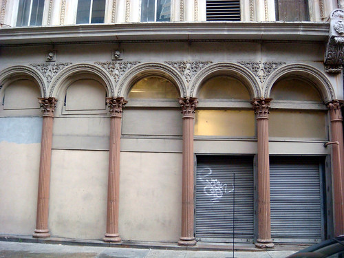 italianate facade