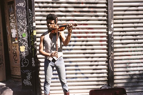 他和他的提琴