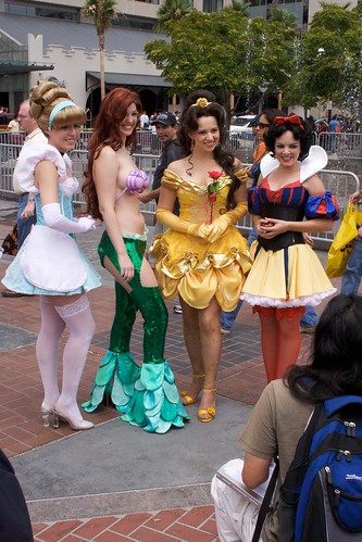 How To Pose For The Camera. Disney Princesses Pose for the