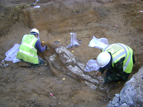 Tomas & Anies at work on their chalk-lined burial