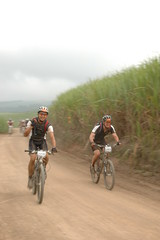 Jimmy & Rich arriving at spectator point (by Louis Rossouw)