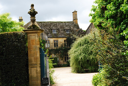 Hidecote Manor Garden