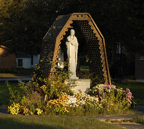 Saint Francis of Assisi Roman Catholic Church, in Portage des Sioux, Missouri, USA - Marian garden